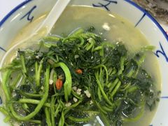 -明本湛江鸡•海鲜小厨(陈家祠店)