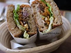 疯狂牛肋排菌菇三明治-O'mills Sourdough Bakery&Bistro(永嘉路店)