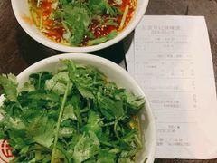 特色酸辣粉小料-万记麻辣烫国展总店