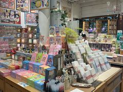 -猫的天空之城概念书店(杭州南宋御街店)