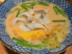 -荣家黄鱼面(前滩太古里店)