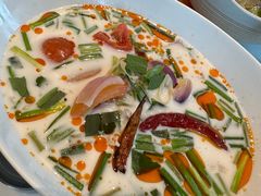 -Chom Cafe and Restaurant