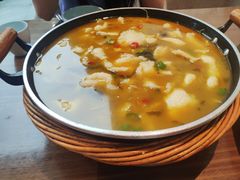 -有红鸡毛店·川菜(建设路店)