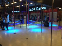 iphone_upload_pic-轩依钢管舞