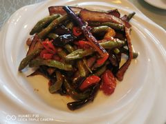 长豆角烧茄子-黄家饺子东北特色菜馆(湖滨商业街店)