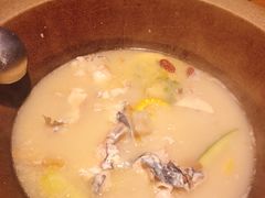 -咕嘟草帽鱼·牛奶一样的鲜鱼汤(包河万达广场创始店)