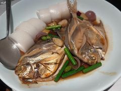 鲳鱼烧年糕-荣小馆(临海世纪花城店)