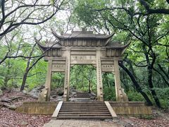 -灵岩山风景区