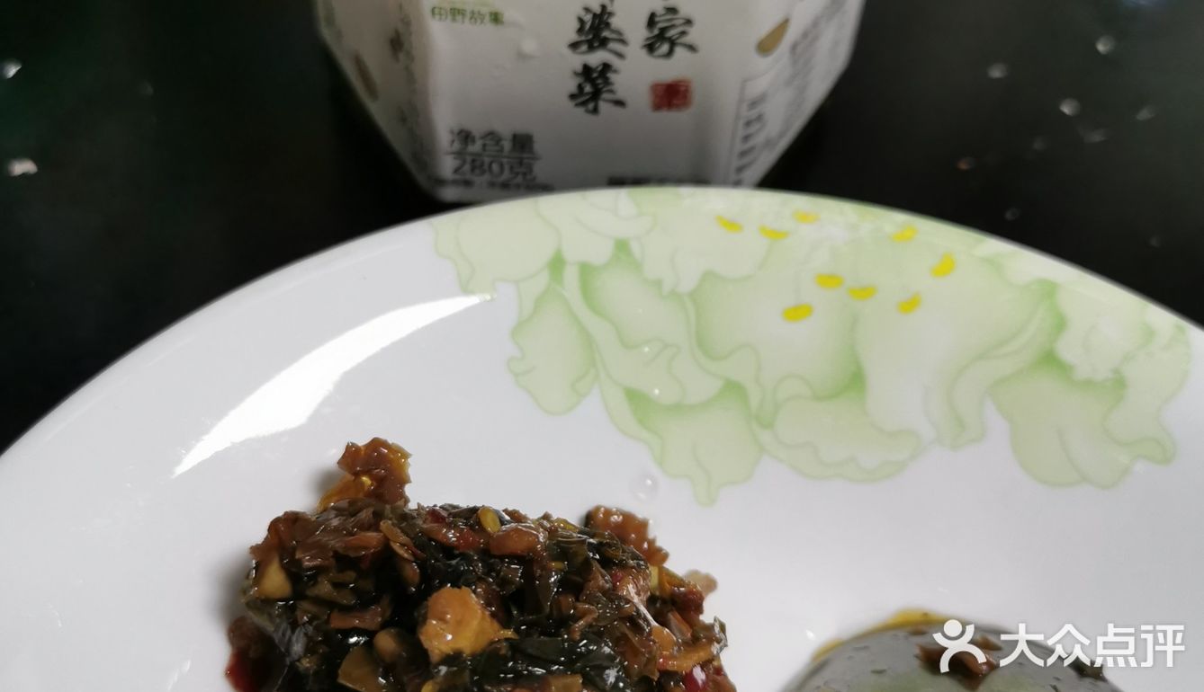 湘菜版的外婆菜炒四季豆，比榄菜四季豆更有味呀！