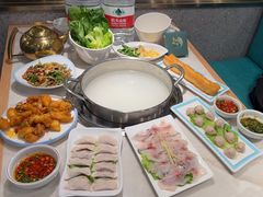 -粤顺渔坊·中山脆肉鲩火锅(清湖店)