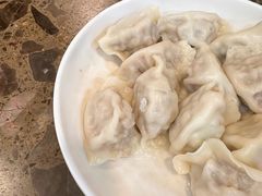 -周家大连水饺(美专校街店)