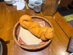 酸奶大麻花-龍聚祥烧麦馆(明堂公园店)