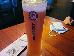 加州草莓-MR.ROCKY洛奇先生RESTAURANT&BAR(宝安壹方城店)