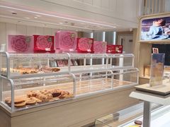 面包甜点陈列柜-好利来(望京中福店)