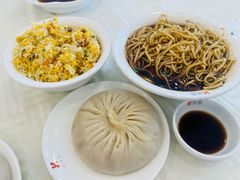 蟹黄汤包-怡园饭店-餐厅(四望亭店)