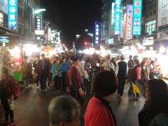 -六合夜市