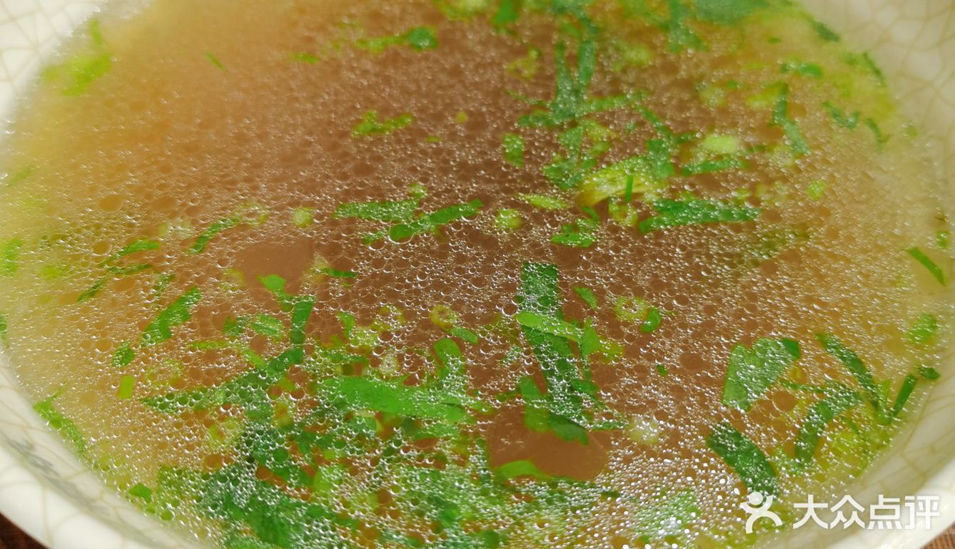 这是虽然简直是个小份，但是是很深的大圆碗