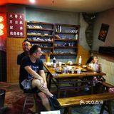 朋友4点过就来排队，排了3-4个多小时，8点过才吃成