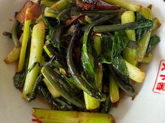 红菜苔炒腊肉-天下客饭店(中山路店)