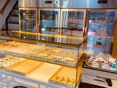 面包甜点陈列柜-麦雪尔甜品·生日蛋糕(新街口旗舰店)