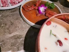 -三人行骨头王火锅(长寿店)