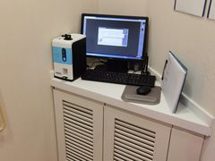 -瑞尔齿科(南京东路名人诊所)