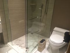 卫生间-上海中航虹桥机场泊悦酒店