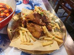 -川流不息·地道川菜·小龙虾(新松江路店)