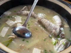 -土砂锅生态山庄·非遗砂锅雅鱼