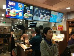 -麦当劳(轻轨曹杨路店)