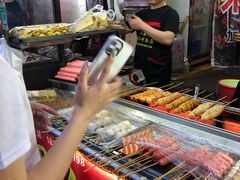 -小魏哥果仁烤面筋