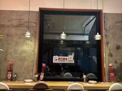 -必胜客(上海华谊新所店)