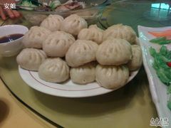 驰名的包子-燕风楼烤鸭店(建设总店)