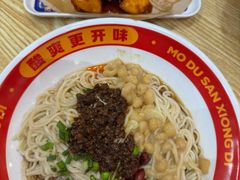 -魔都三兄弟酸辣粉·蘸卤炸串(虹桥万科店)