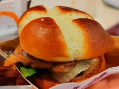 麦麦夜小堡-麦当劳(海岸城店)