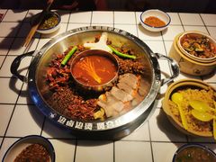 -贤合庄卤味火锅(时代广场店)