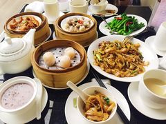 干炒牛河-创元千禧大酒店 · 香港轩