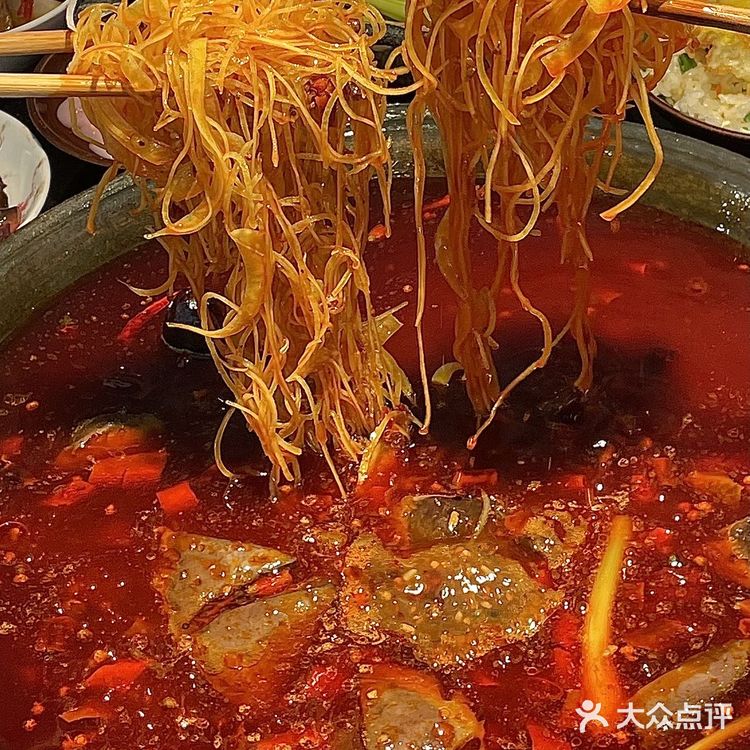 重庆我心中排名一的老火锅!便宜好吃天天满座