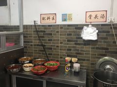 餐具摆设-路口村义和米粉店