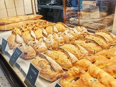 -Dough&Joe团憩(瑞虹天地月亮湾店)