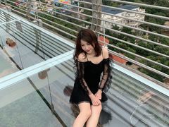 -客天下恐龙水晶玻璃桥