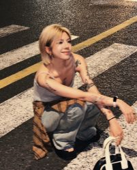 -Hello Lady发型设计