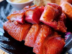 Roasted&nbsp;German&nbsp;Pork&nbsp;Knuckles&nbsp;with&nbsp;Dark&nbsp;Beer-OZONE 顶楼酒吧(香港丽思卡尔顿酒店)