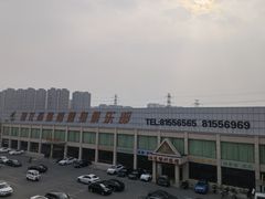 -健龙森俱乐部·游泳·健身·羽毛球综合体育馆