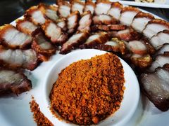 脆皮香猪-邹胖哥好好吃餐馆(荔波美食街店)