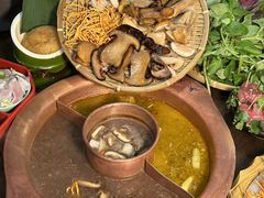 -滇釜火锅·能喝汤的火锅(车公庄店)