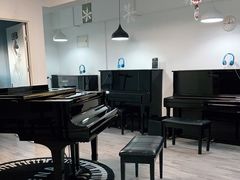 -梅纳·钢琴声乐架子鼓Mena Music(双井店)