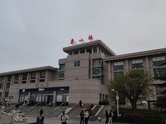 -泰山站