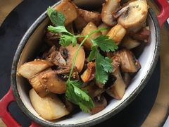 现炒野蘑菇-the rug 飞毯 (朝阳公园店)
