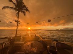 -Sunset Bar(丹绒亚路香格里拉店)